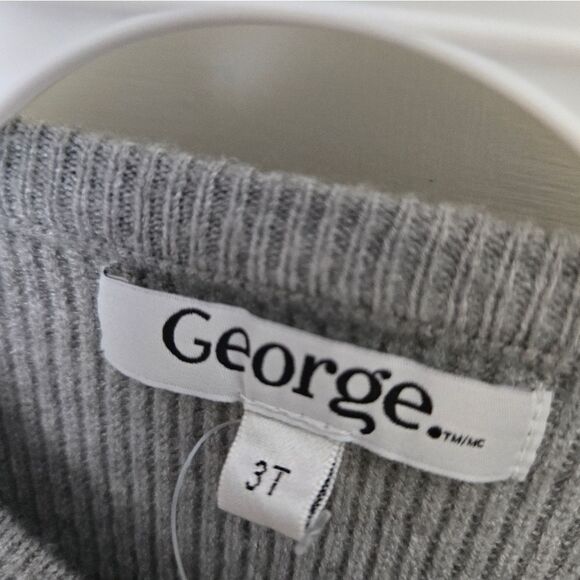 3/$20 George sweater - Picture 2 of 4